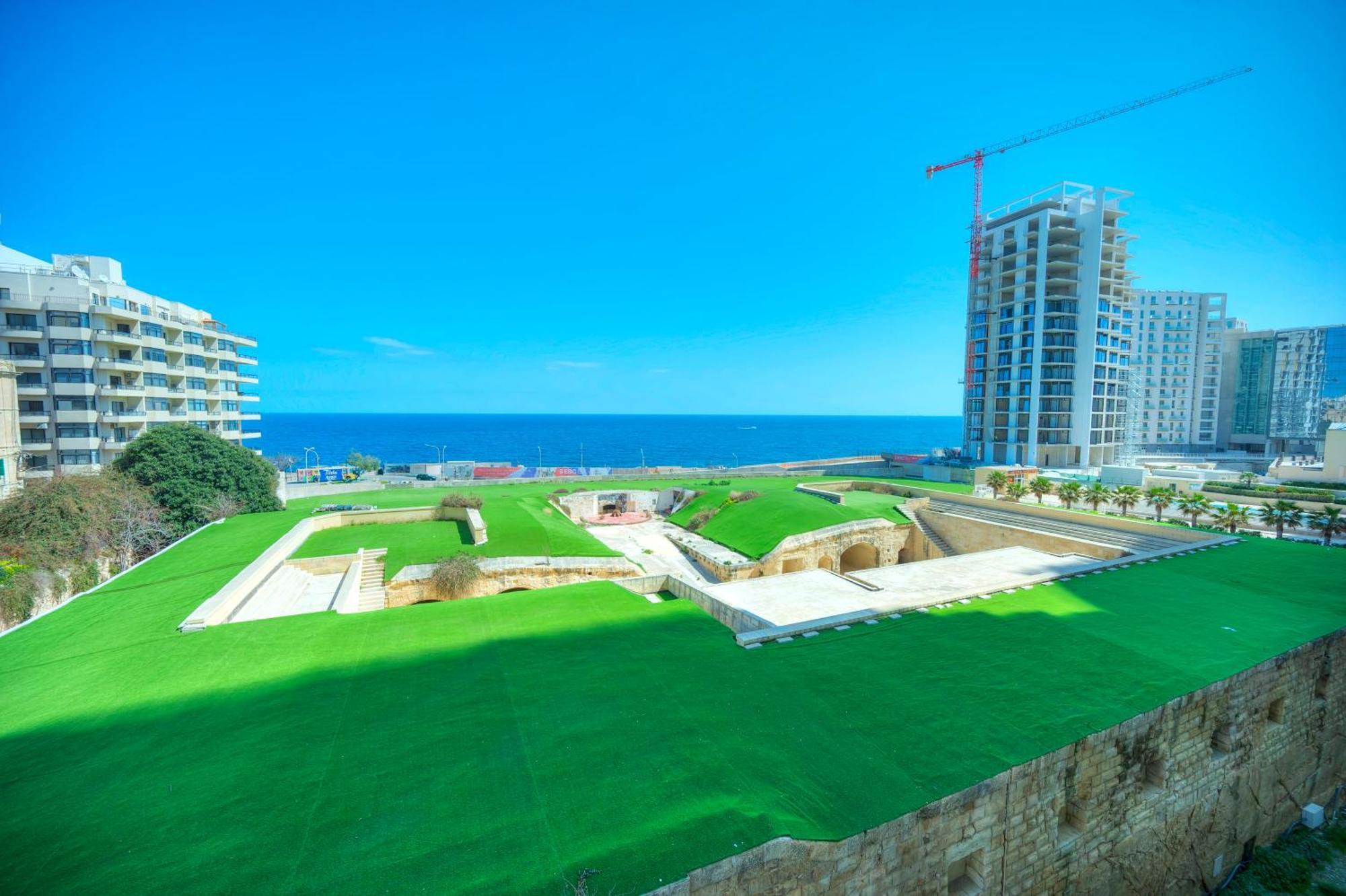 Fort Cambridge Apartments 斯利马 外观 照片