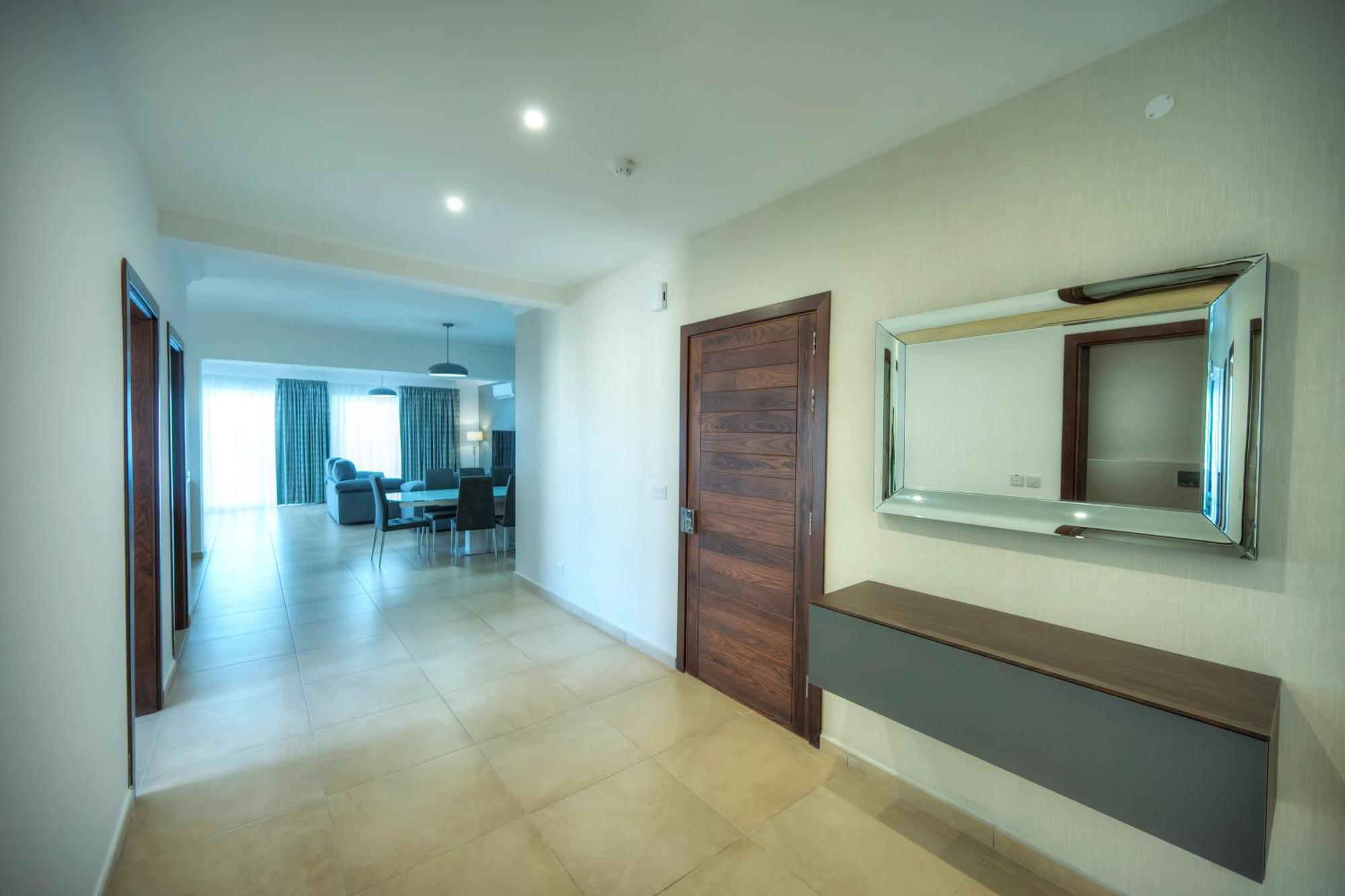 Fort Cambridge Apartments 斯利马 外观 照片